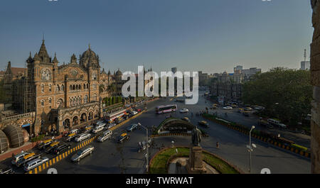 06 nov-2008 Victoria Terminus VT ora Chhatrapati Shivaji Terminus la stazione ferroviaria CST , Bombay Mumbai , Maharashtra , India Patrimonio Mondiale UNESCO Foto Stock