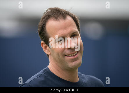 Londra, Regno Unito. Il 23 giugno, 2019. Gregorio Rusedski durante il Fever-Tree i campionati di tennis tournament - Finals presso la Queen's Club di Londra, Inghilterra il 23 giugno 2019. Foto di Andy Rowland. Credito: prime immagini multimediali/Alamy Live News Foto Stock