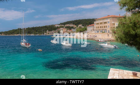 Città costiera di Hvar waterfront panorama, Dalmazia, Croazia Foto Stock