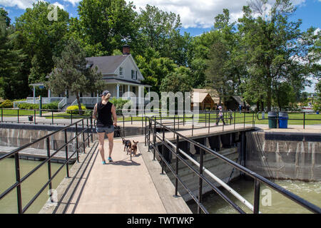 St-Ours Canada - 22 Giugno 2019 : Saint-Ours Canal National Historic Site park di giorno in estate Foto Stock