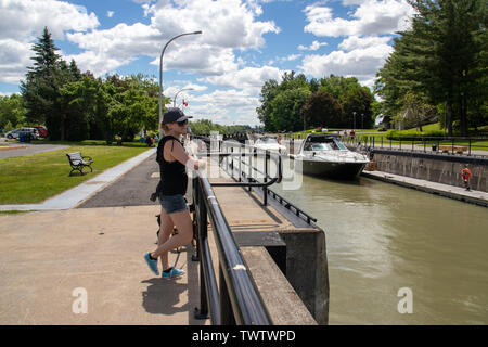 St-Ours Canada - 22 Giugno 2019 : Saint-Ours Canal National Historic Site park di giorno in estate Foto Stock