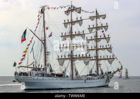 Scheveningen, Paesi Bassi. Il 23 giugno, 2019. SCHEVENINGEN - 23-06-2019, Vela Scheveningen, vela-out parade Credito: Pro scatti/Alamy Live News Foto Stock