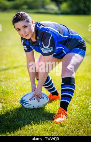 Femmina giocatore di rugby foto Copyright Chris Watt Tel - 07887 554 193 info@chriswatt.com www.chriswatt.com Foto Stock