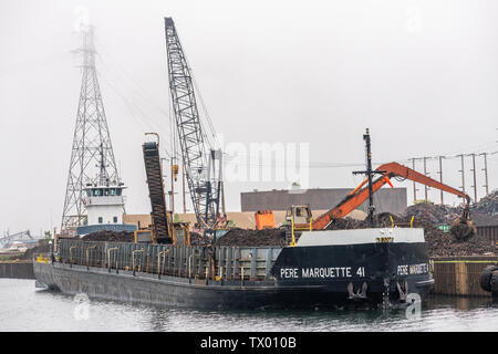 Navi ancorate sul Calumet River Foto Stock