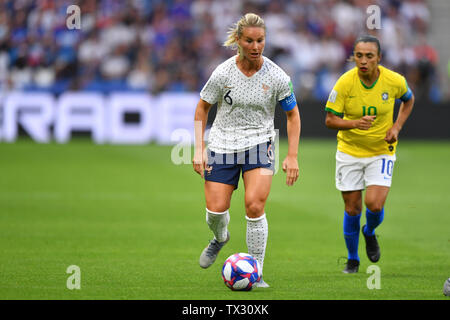 Le Havre, Frankreich. Il 23 giugno, 2019. Amandine Henry (Francia) (6) #BOR ', 23/06/2019, Le Havre (Francia), calcio, fifa, Coppa del Mondo Donne 2019, ottavo di finale Francia - Brasile, FIFA VIETANO QUALSIASI USO DELLA FOTOGRAFIA come sequenze di immagini e/o quasi video. | Utilizzo di credito in tutto il mondo: dpa/Alamy Live News Foto Stock