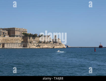 Il Grande Assedio Bell Memoriale della Seconda Guerra Mondiale Assedio di Malta a La Valletta Foto Stock