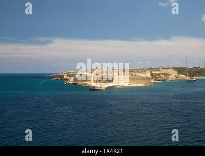 Fort Ricasoli, all'entrata di Grand Harbour di Malta Foto Stock