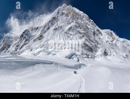 Il Nepal, Solo Khumbu, Everest, gli alpinisti al Western Cwm Foto Stock