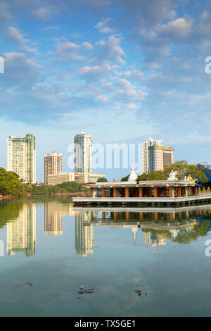 Seema Malakaya sul bere il lago, Colombo, Sri Lanka Foto Stock