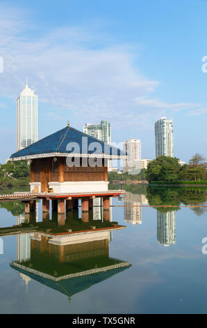 Seema Malakaya sul bere il lago, Colombo, Sri Lanka Foto Stock