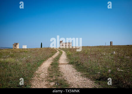 Rovine di ex rifugiati IIWW camp. Altamura, regione Puglia, Italia Foto Stock