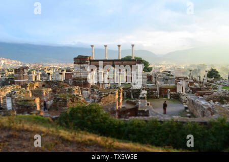 Selçuk, Izmir, Turchia - 28 dicembre 2012: vista panoramica sulla Basilica di San Giovanni con Tilt-shift effetto. Foto Stock