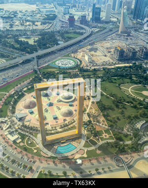 Vista aerea del telaio di Dubai in costruzione: Parco di Zabeel, Emirati Arabi Uniti Foto Stock
