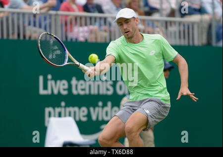 John Millman (Aus) a Eastbourne, Regno Unito. Il 24 giugno 2019. Natura Valle internazionali di tennis in Devonshire Park. Foto Stock