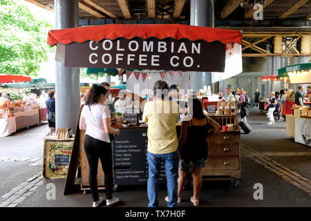 Il francese Comte shop, Borough Market, Londra Foto Stock