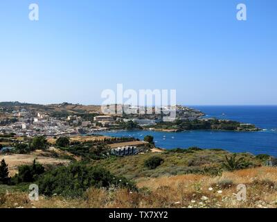 Vista di Agia Pelagia , Creta, Grecia da sud-est. Foto Stock