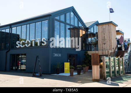 Scotts Ristorante di Pesce e frutti di mare a Port Edgar Marina, South Queensferry, Scotland, Regno Unito Foto Stock