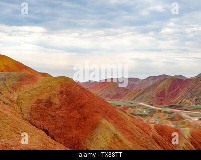 Danxia colorati, Zhangye Geoparco nazionale Foto Stock