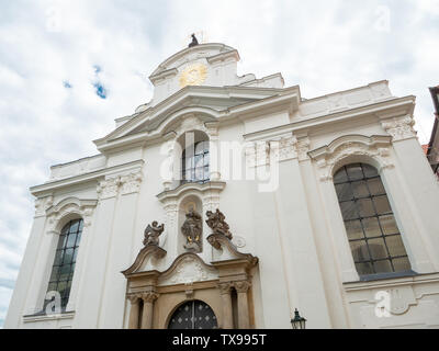 Praga Repubblica Ceca - 8 Giugno 2019: Basilica dell'assunzione presso il Monastero di Strahov a Praga, Repubblica Ceca. Una chiesa barocca in Boemia. Foto Stock