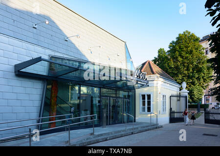 Wien, Vienna: MuTh, acronimo di musica e teatro, concerto e sala multiuso del Wiener Sängerknaben (Vienna Coro dei Ragazzi) in Augarten in 02. Le Foto Stock