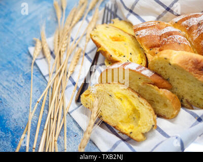 La colazione le fette di pane, aria fresca. Foto Stock