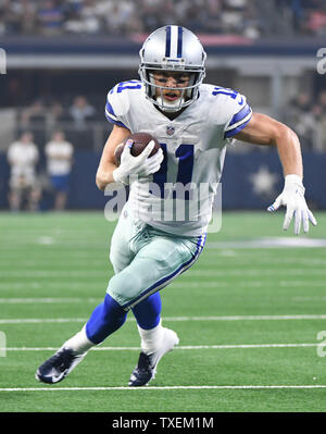 Dallas Cowboys Cole Beasley i punteggi su un 17-cantiere passare durante il secondo trimestre contro Jacksonville Jaguars presso AT&T Stadium di Arlington, Texas, il 14 ottobre 2018. Foto di Ian Halperin/UPI Foto Stock