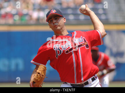 Atlanta Braves a partire lanciatore Horacio Ramirez getta contro la visita a Baltimore Orioles nel primo inning Luglio 2, 2006, in Atlanta Turner Field. Il Braves ha sconfitto gli Orioles 10-3. (UPI foto/John Dickerson) Foto Stock