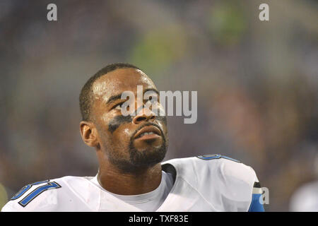 Detroit Lions wide receiver Calvin Johnson è visto sul marginale come i Lions giocano il Baltimore Ravens presso M&T Bank Stadium il 17 agosto 2012 a Baltimora, Maryland. UPI/Kevin Dietsch Foto Stock