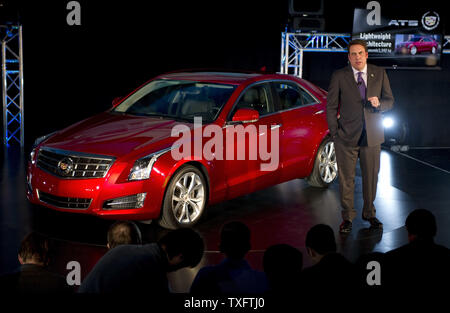 Mark Reuss, presidente della General Motors North America, parla di nuovo 2013 Cadillac ATS al 2012 North American International Auto Show su Gennaio 8, 2012 a Detroit. UPI/Brian Kersey Foto Stock