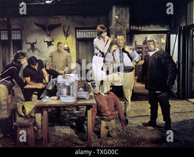 Hatari! Anno : 1962 USA Direttore : Howard Hawks John Wayne, Elsa Martinelli, Gerard Blain, Michele Girardon, Hardy Kruger Foto Stock