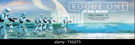 Rogue uno: Star Wars Storia Anno : 2016 USA Direttore : Gareth Edwards Poster (UK) Foto Stock