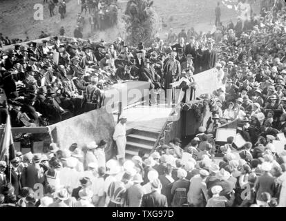 Chaim Weizmann, leader sionista, parlando alla Hebrew University di Gerusalemme - Palestina più tardi divenne il primo Presidente dello Stato di Israele Foto Stock