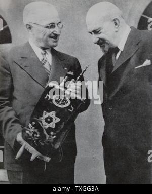 Chaim Weizmann e Harry Truman alla Casa Bianca in 1948 Foto Stock