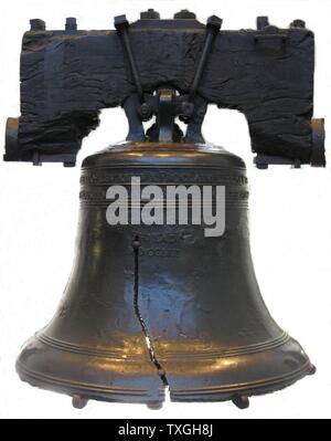 Fotografia del Liberty Bell, un simbolo iconico di indipendenza americana, situato in Philadelphia, Pennsylvania. Datato 2000 Foto Stock