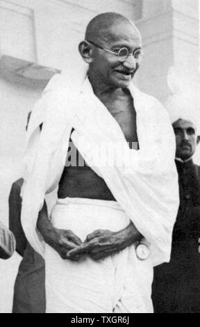 Mohondas Karamchand Gandhi (1869-1948), noto come Mahatma (grande anima), Indiana leader nazionalista Foto Stock