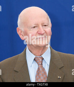 Cannes Film Festival Presidente Gilles Jacob arriva a un photocall per la cultura europea i ministri durante la 61annuale di Cannes Film Festival di Cannes, Francia il 19 maggio 2008. (UPI foto/David Silpa) Foto Stock