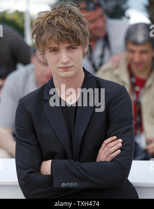 Niels Schneider arriva a un photocall per il film 'Les Amours Imaginaires' alla 63a edizione annuale internazionale di Cannes Film Festival di Cannes, Francia il 15 maggio 2010. UPI/David Silpa Foto Stock