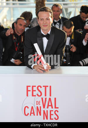 Amat Escalante arriva al photocall premio dopo aver ricevuto il "Prix de la mise en scene (Miglior Regista)" premio per il film "Heli' durante la 66annuale internazionale di Cannes Film Festival di Cannes, Francia il 26 maggio 2013. UPI/David Silpa Foto Stock