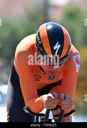 Minsk. La Bielorussia. Il 25 giugno 2019. Chantal Blaak (NED) nel ciclismo crono a 2° European games. Credito: Sport In immagini/Alamy Live News Foto Stock