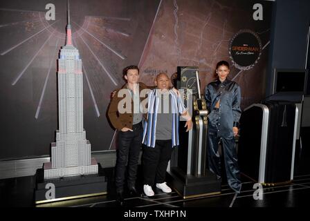 New York, NY, STATI UNITI D'AMERICA. Il 24 giugno 2019. Tom Holland, Jacob Batalon, Zendaya fuori e circa per celebrità Candids - MON, New York, NY Giugno 24, 2019. Credito: Kristin Callahan/Everett raccolta/Alamy Live News Foto Stock