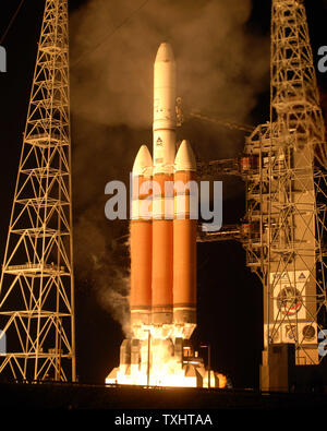 Al Pad 17-B di Cape Canaveral, il secondo stadio del razzo Boeing Delta ...