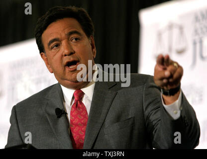 Candidato presidenziale democratico New Mexico Gov. Bill Richardson parla di un forum del processo democratico di candidati presidenziali ospitata dalla Associazione americana per la giustizia a loro 2007 Convegno annuale di Chicago di Domenica, 15 luglio 2007. (UPI foto/Brian Kersey) Foto Stock