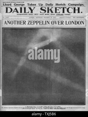 1915 Daily Sketch front page Zeppelin raid su Londra Foto Stock