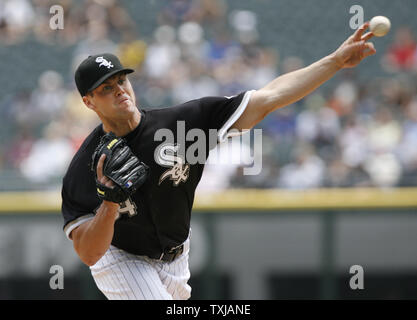 Chicago White Sox a partire lanciatore Clayton Richard offre durante il primo inning contro la Detroit Tigers a U. S. Cellular Field a Chicago il 8 giugno 2009. (UPI foto/Brian Kersey) Foto Stock