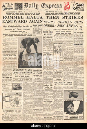 1942 front page Daily Express battaglia per la Libia e bombardamento di Colonia Foto Stock