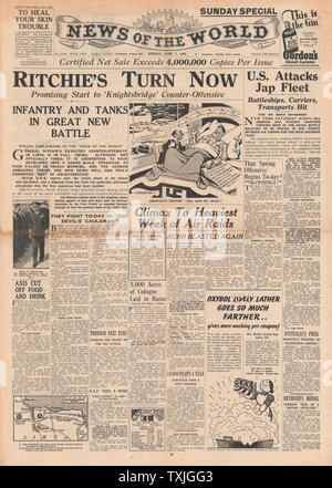 1942 front page News del mondo battaglia per la Libia, RAF bombardamenti sull' Europa occidentale Foto Stock