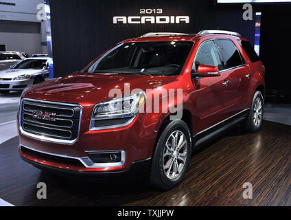 Il 2013 GMC Arcadia è mostrato durante la Chicago Auto Show al McCormick Place il 9 febbraio 2012 a Chicago. UPI/Brian Kersey Foto Stock