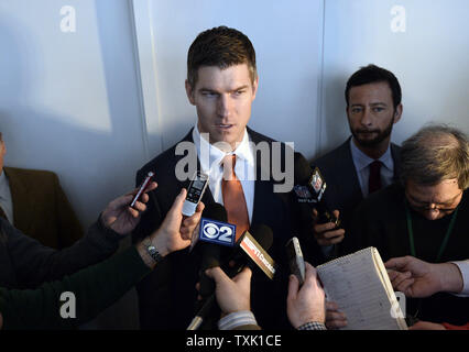 Chicago Bears general manager Ryan ritmo parla ai giornalisti dopo una conferenza stampa di presentazione nuovo head coach John Fox all Halas Hall il 19 gennaio 2015 a Lake Forest, Illinois. UPI/Brian Kersey Foto Stock