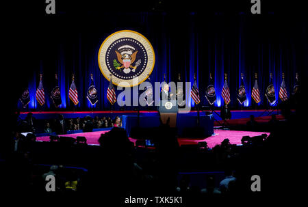 Stati Uniti Il presidente Barack Obama offre il suo discorso di commiato di una folla di tifosi a McCormick Place a Chicago il 10 gennaio 2017. Foto di Julia Kersey/UPI Foto Stock