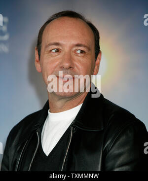 Attore Kevin Spacey arriva a un photocall per il film HBO "raccontano" durante la trentaquattresima American Film Festival di Deauville a Deauville, Francia il 9 settembre 2008. (UPI foto/David Silpa) Foto Stock